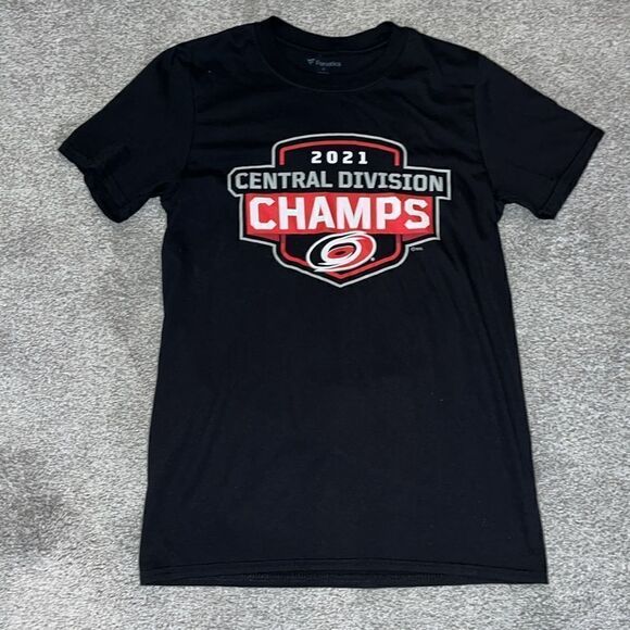 Fanatics New men’s Carolina Hurricanes Black 2021 playoffs Stanley cup T shirt S - Picture 1 of 3